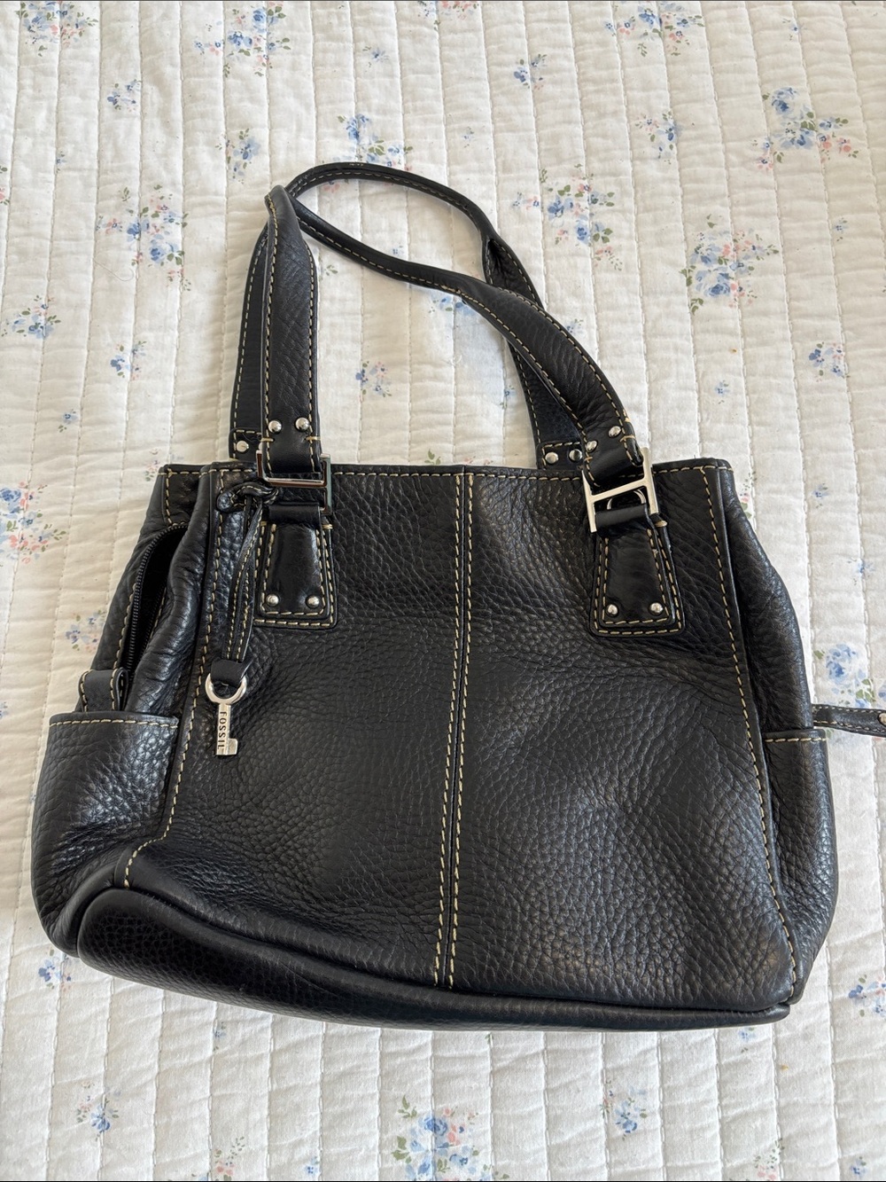 Fossil Black Leather Tote Bag with Contrast Stitching